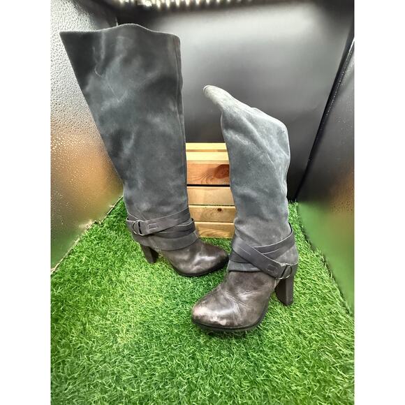 Carlos Santana- Grey- Suede Heeled Boots- Size 9.5W - Picture 1 of 10